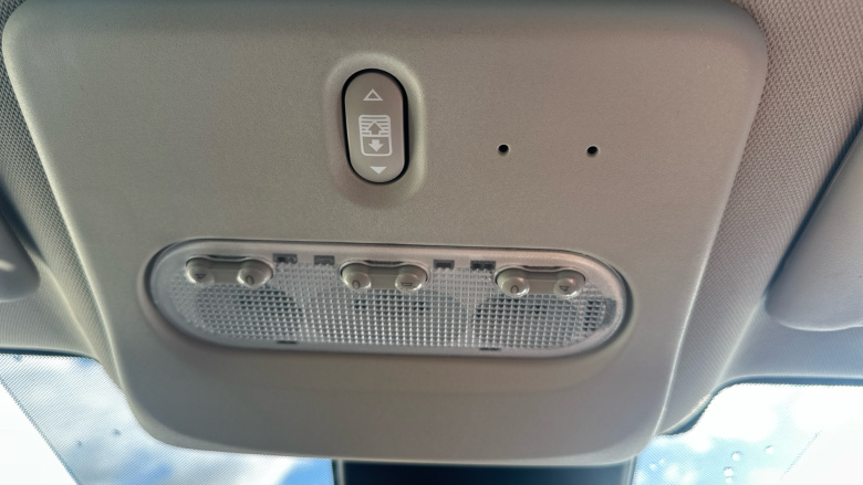 Nissan Qashqai 1.3 DiG-T N-Connecta 5dr [Glass Roof Pack] Petrol Hatchback